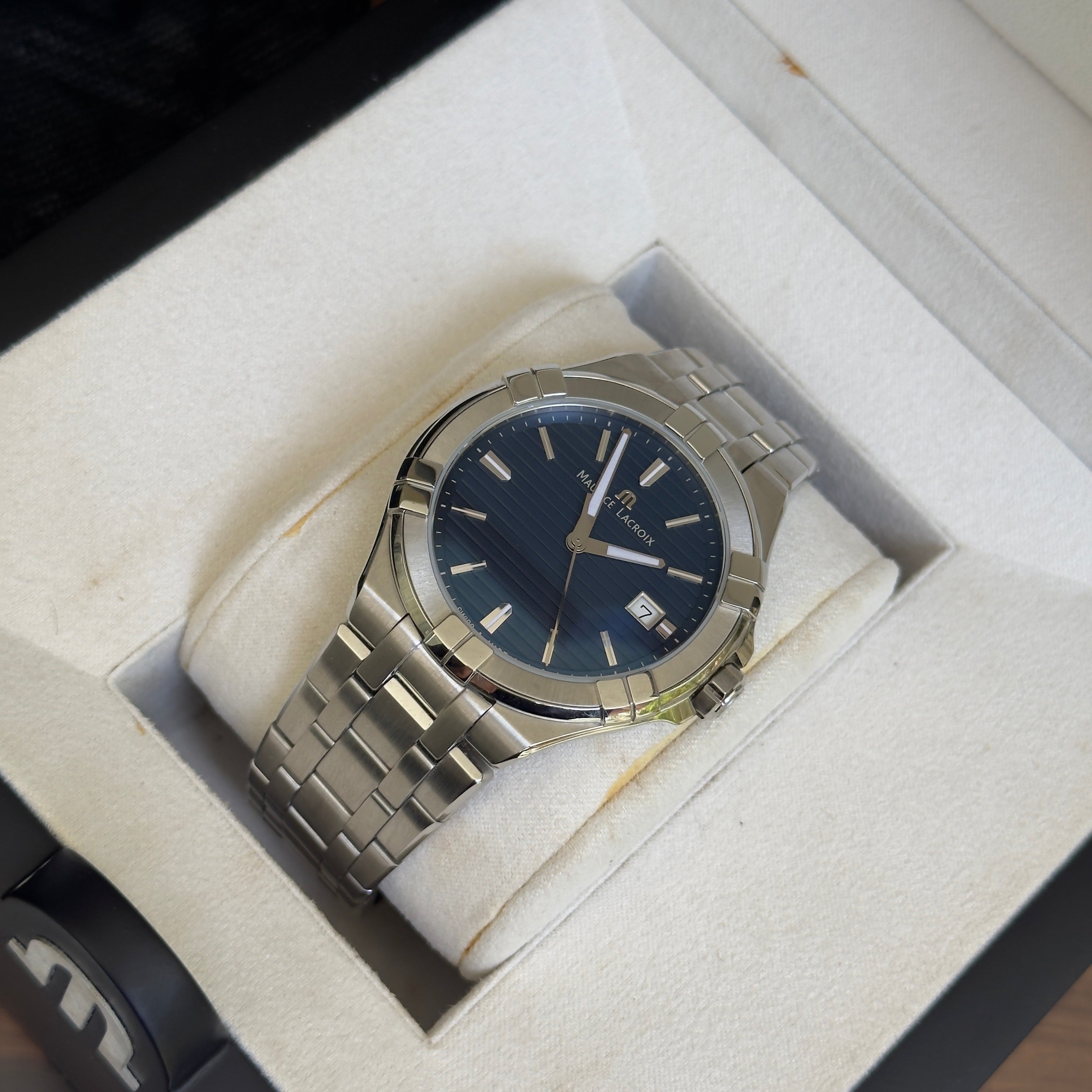 Maurice Lacroix Aikon 42mm Quartz