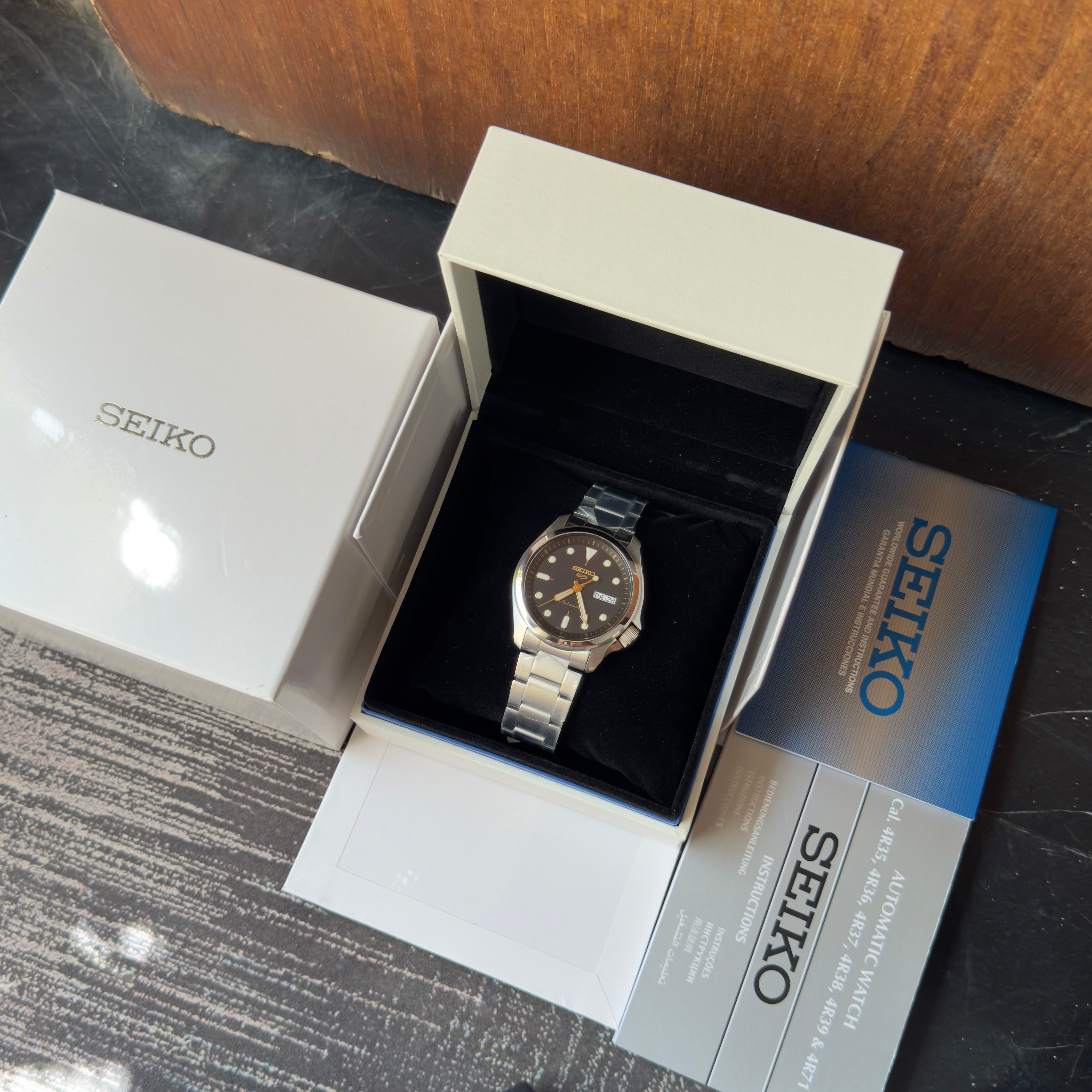 Seiko 5 SRPE57 Automatic